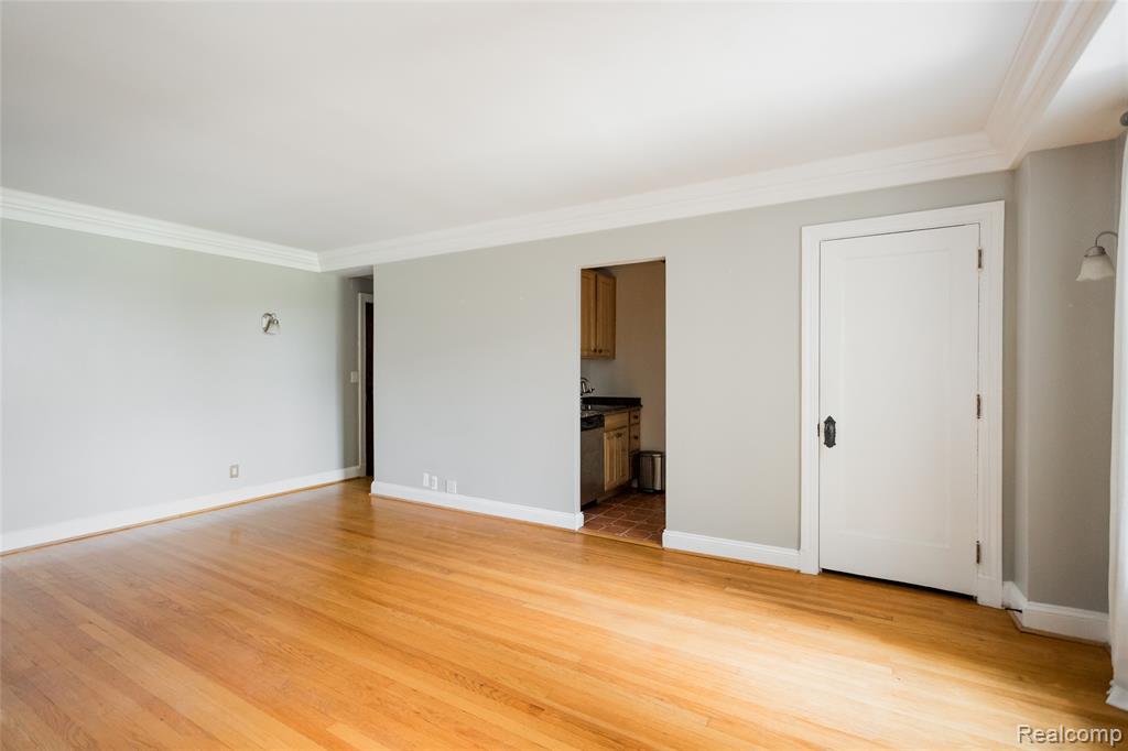 15 E Kirby, Detroit, MI 48202 — Photo 6