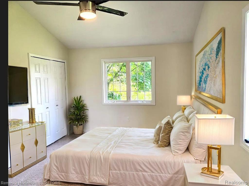 8 Hickory Court, Unit 8, Dearborn Heights, MI 48127 — Photo 14