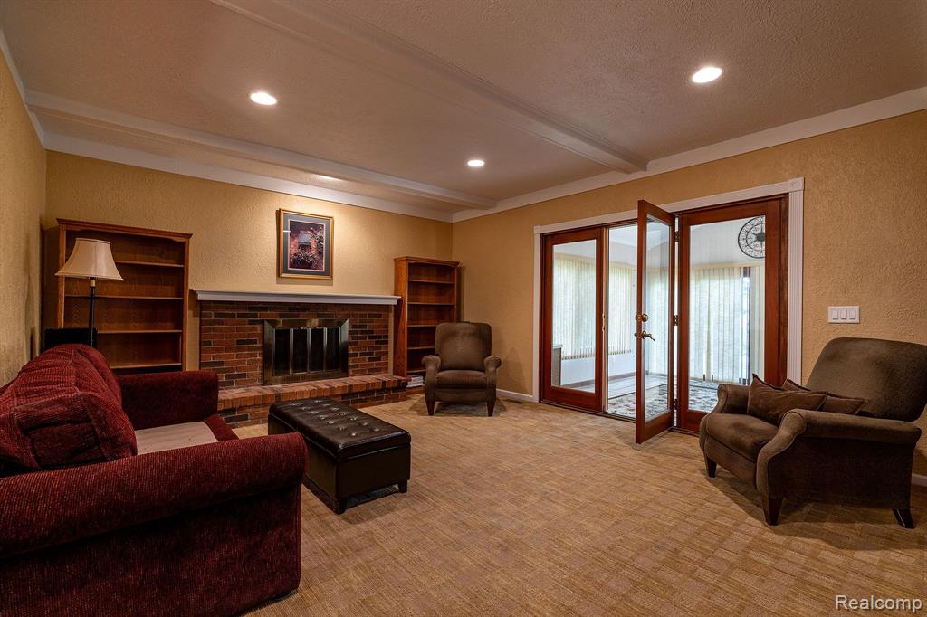6228 ATKINS Drive, Troy, MI 48085 — Photo 7