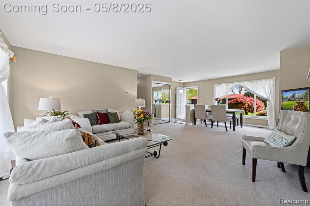 7396 Cornwall Court, West Bloomfield, MI — Photo 8