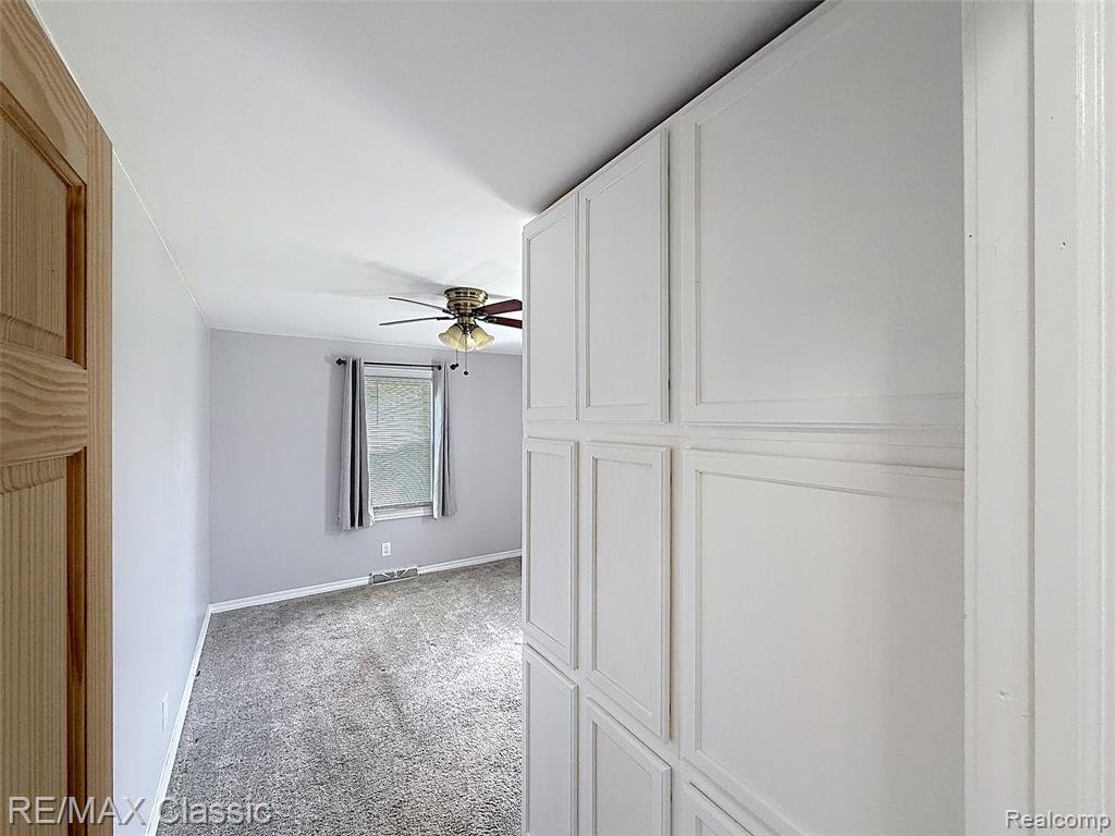 28455 Birchlawn Street, Garden City, MI — Photo 12