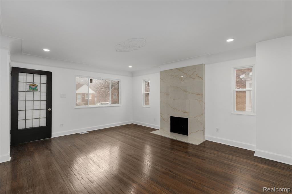10900 Worden Street, Detroit, MI 48224 — Photo 9