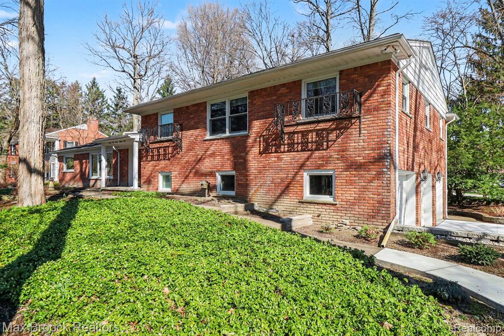 22724 King Richard Court, Beverly Hills, MI 48025 — Photo 39