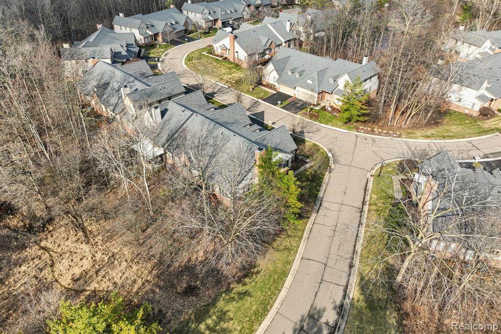 7366 Crackling Creek Circle, 1, West Bloomfield, MI — Photo 41