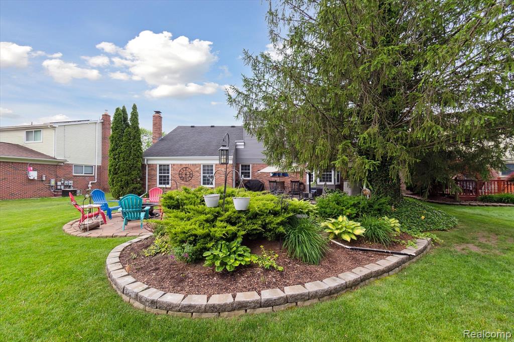 45270 Twining Street, Canton, MI 48187 — Photo 44