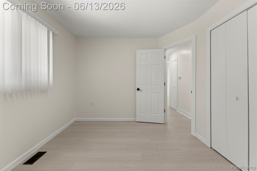 29578 Brown Court, Garden City, MI — Photo 26