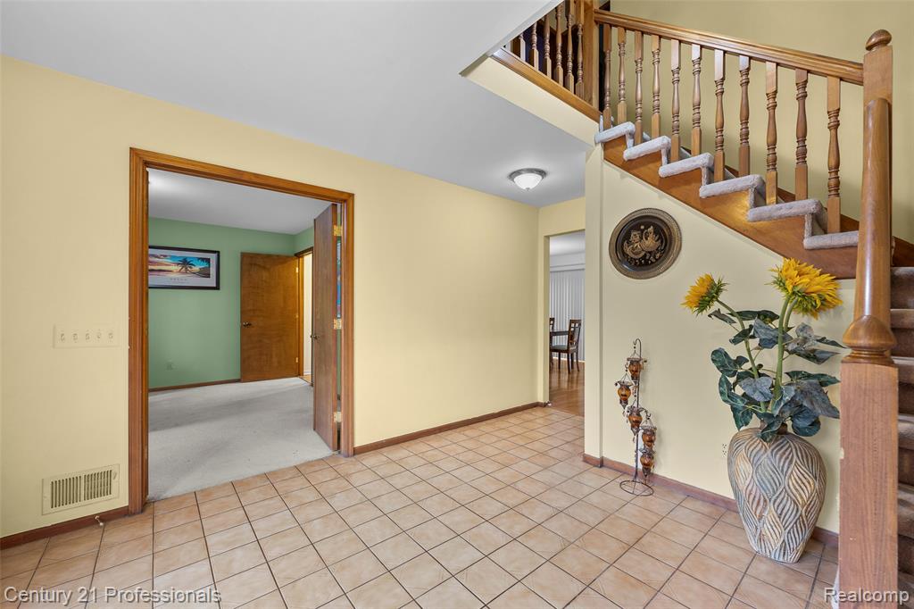 4310 Birch Run Drive, Troy, MI 48098 — Photo 6