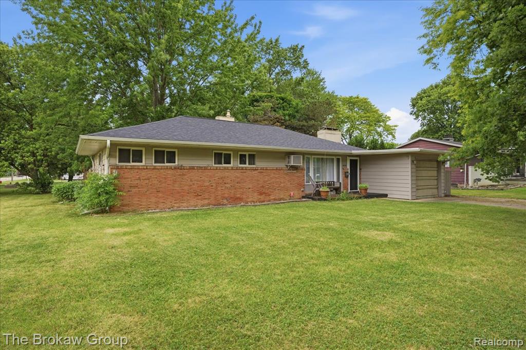 603 E Chelsea Circle, Davison, MI 48423 — Photo 2