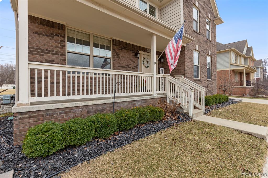 49751 GOLDEN PARK Drive, Shelby Twp, MI 48315 — Photo 2