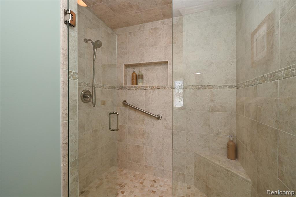 32095 SPRUCE Lane, 50, Beverly Hills, MI 48025 — Photo 25