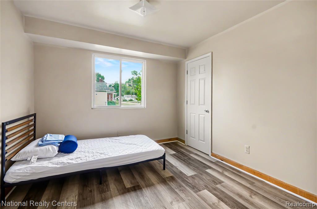 8523 Republic Avenue, Warren, MI 48089 — Photo 13