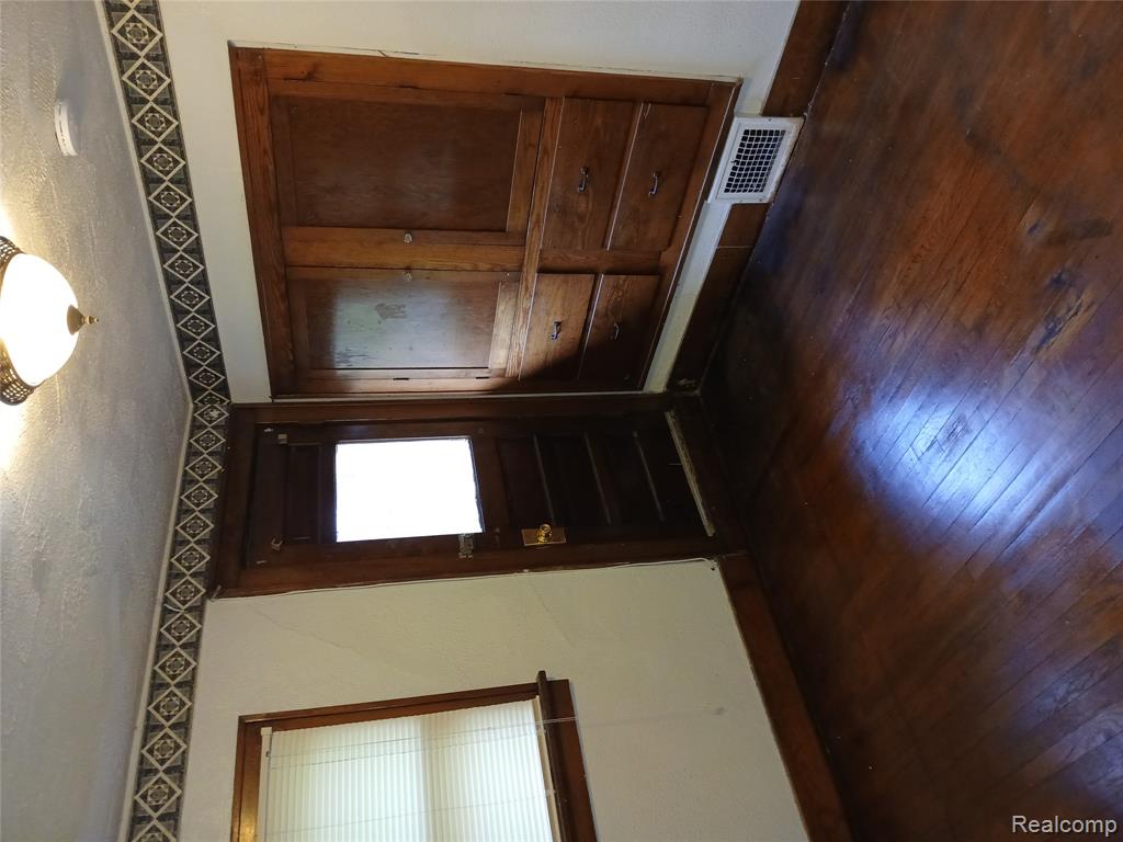 186 Mason Avenue, Norton Shores, MI 49441 — Photo 22