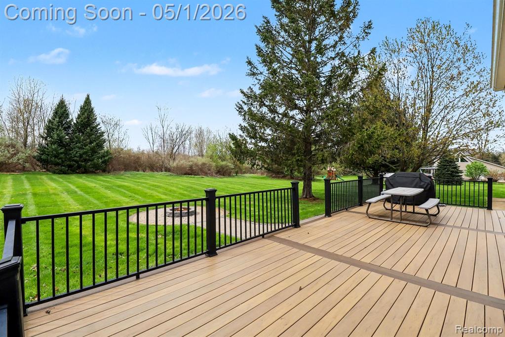 10741 W Braemar, Holly, MI 48442 — Photo 32