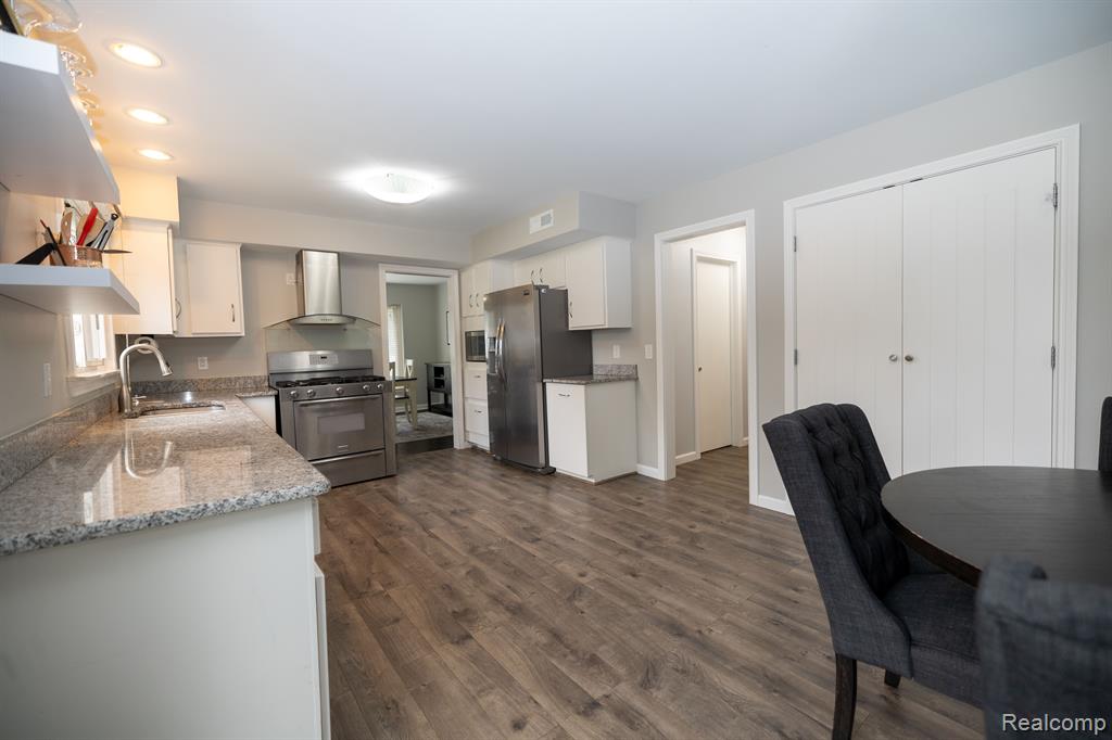 6825 ALDERLEY Way, West Bloomfield, MI — Photo 21