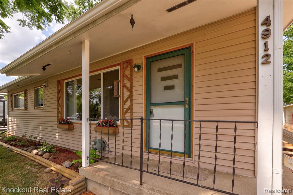 4912 Hepburn Road, Saginaw, MI 48603 — Photo 4