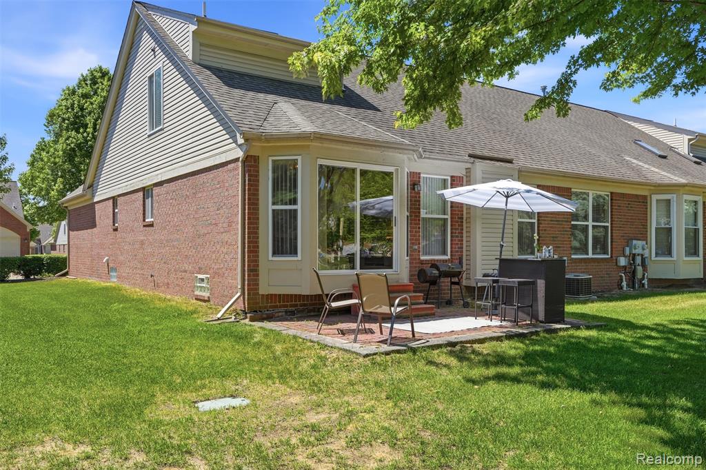 4421 Honeysuckle Drive, Sterling Heights, MI 48314 — Photo 51
