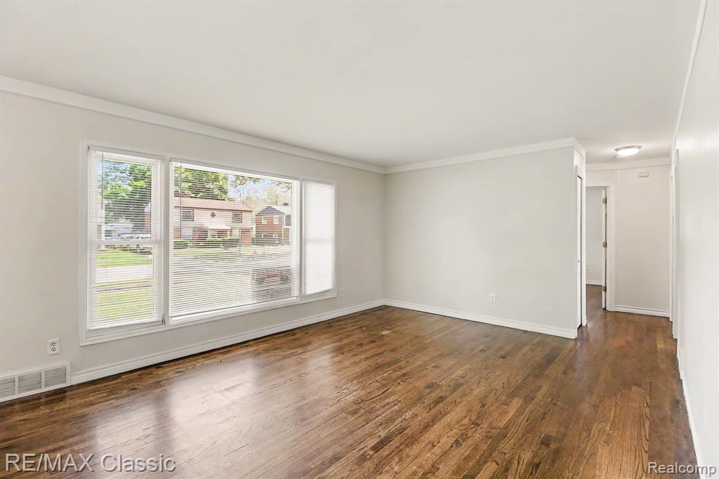 28691 Hales Street, Madison Heights, MI 48071 — Photo 10