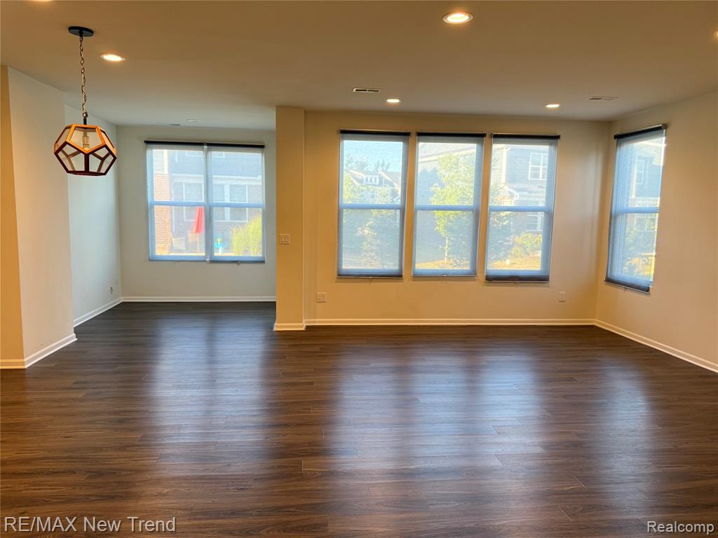 43530 Chancellor Lane, Novi, MI — Photo 2