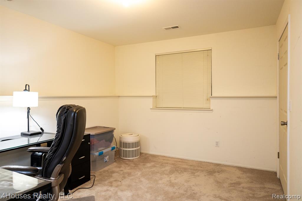 654 LYDIA Lane, Pontiac, MI 48341 — Photo 35