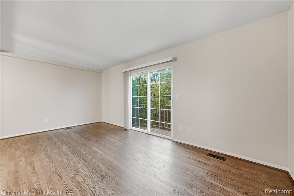 483 W Lincoln Avenue, Madison Heights, MI 48071 — Photo 5