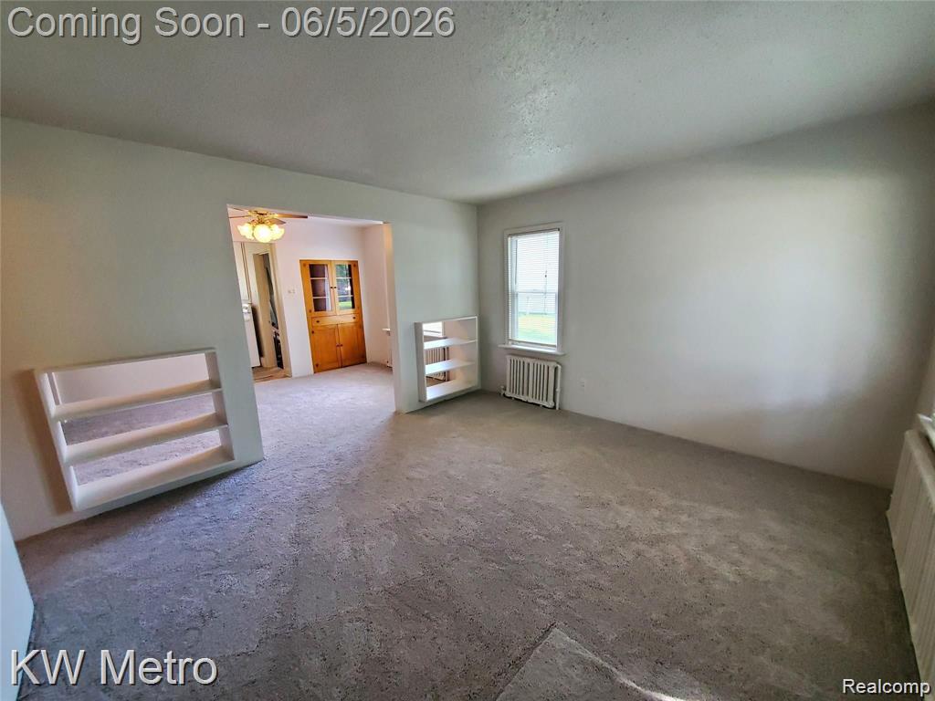 27096 Hampden Street, Madison Heights, MI 48071 — Photo 2