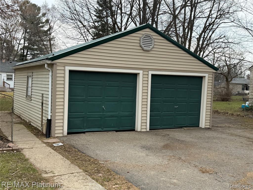 1475 Cutler Street, Burton, MI 48509 — Photo 4