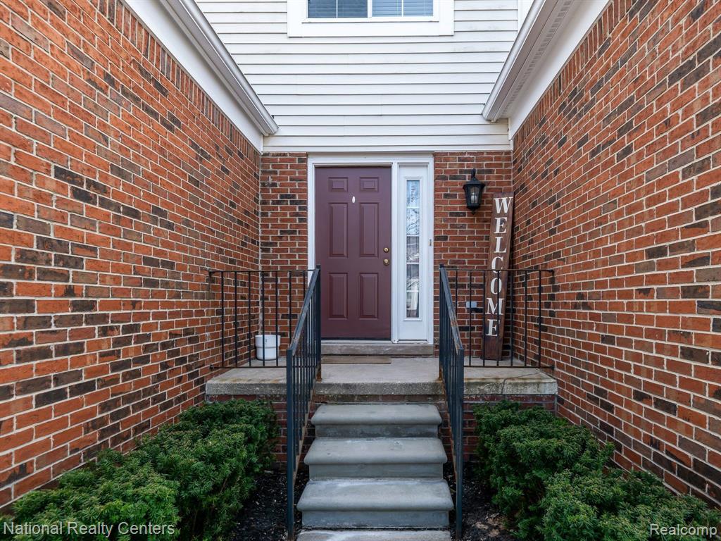 41698 Brownstone Drive, Novi, MI 48377 — Photo 28