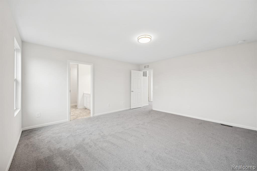 657 Swift Creek Drive, Chelsea, MI 48118 — Photo 13