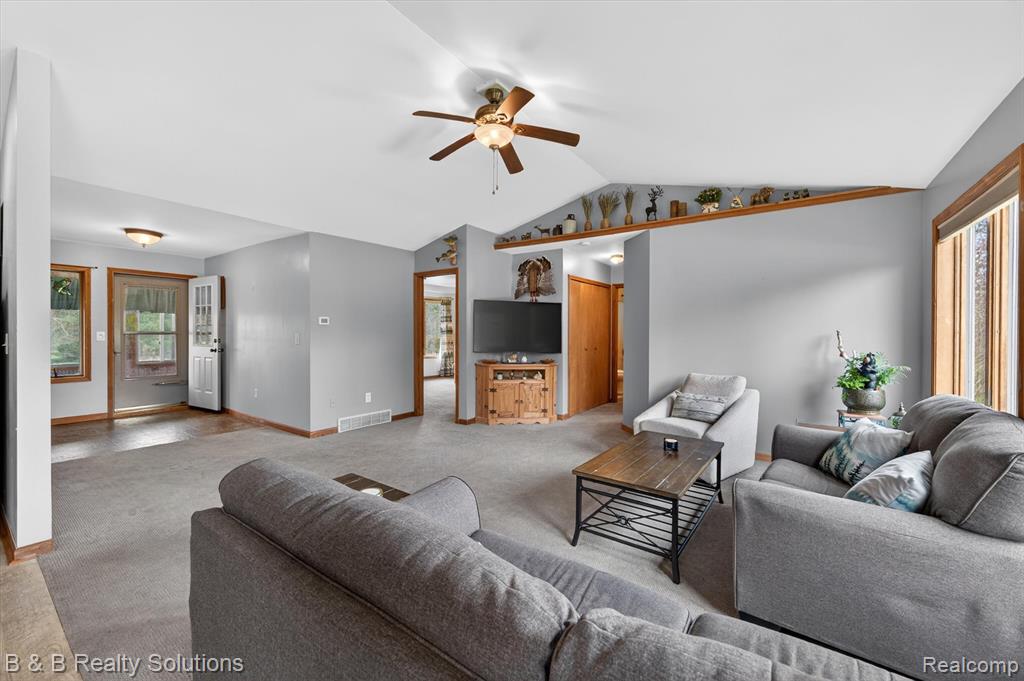 2927 N Blacks Corners Road, Imlay City, MI 48444 — Photo 10