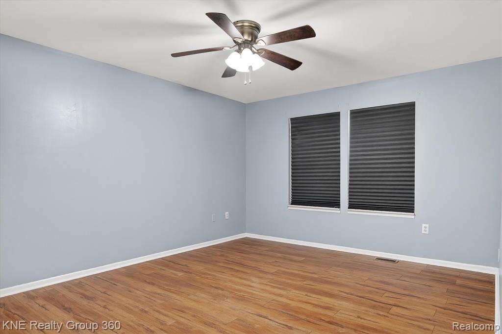 8092 Willow Lane, Warren, MI 48093 — Photo 30