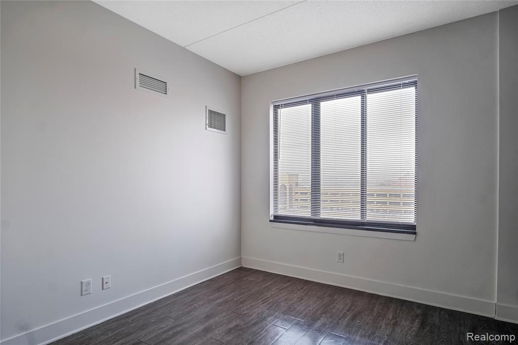 3075 W Grand Boulevard, Detroit, MI 48202 — Photo 16