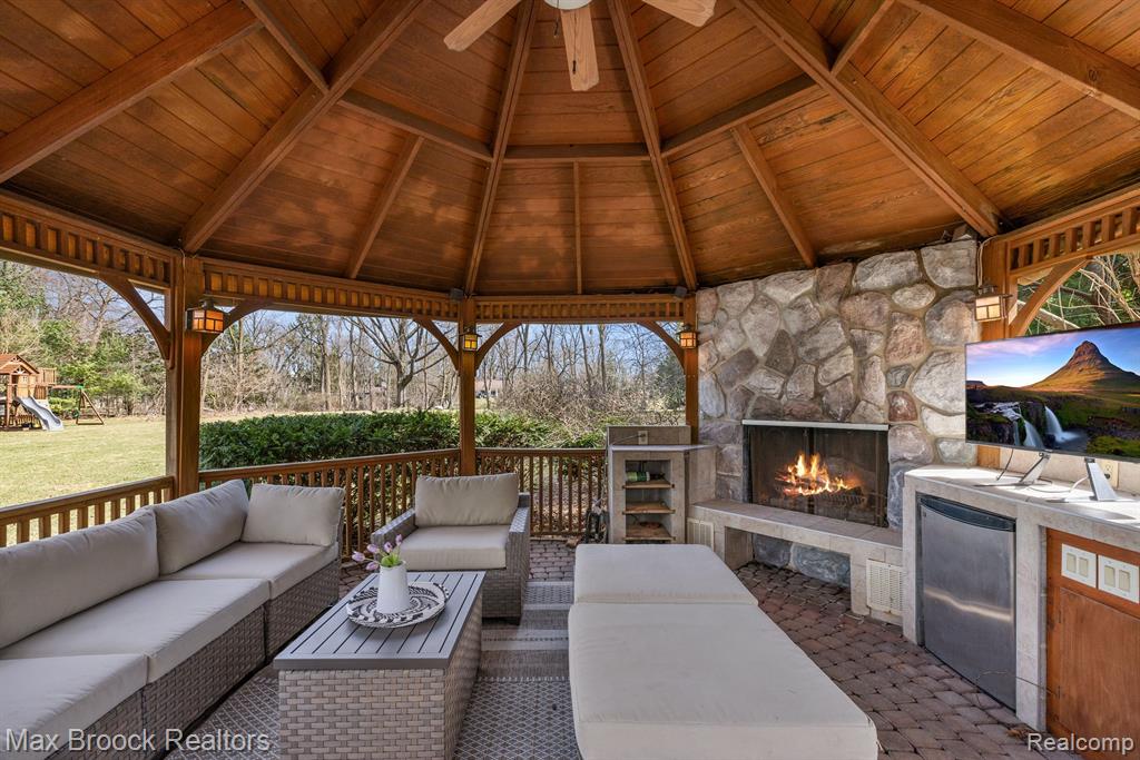 5905 Wing Lake Road, Bloomfield Hills, MI 48301 — Photo 35
