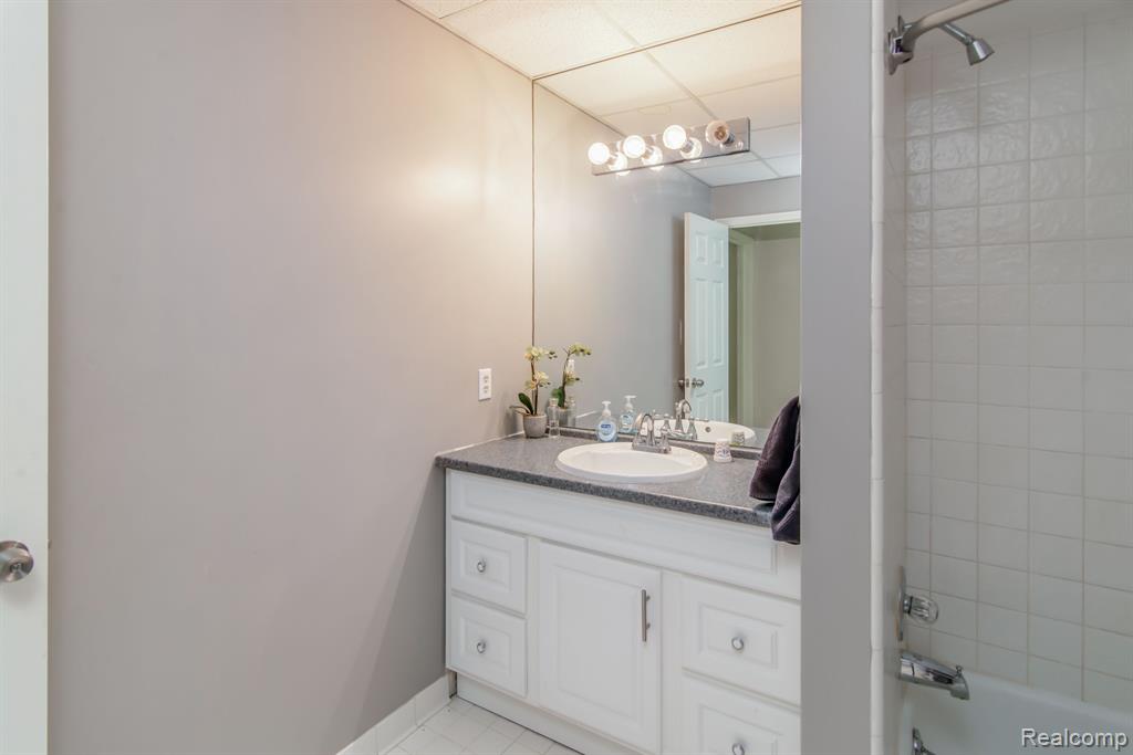 4090 PERRYVILLE Road, Ortonville, MI 48462 — Photo 39