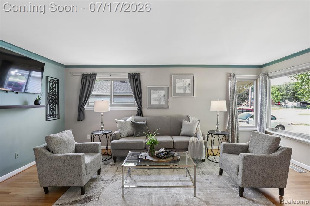 8325 N Hubbard Street, Westland, MI — Photo 3