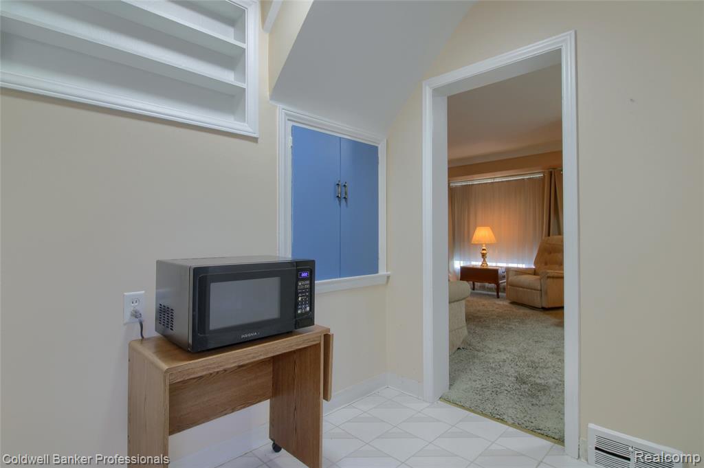 4023 Seymour Street, Dearborn, MI 48126 — Photo 12