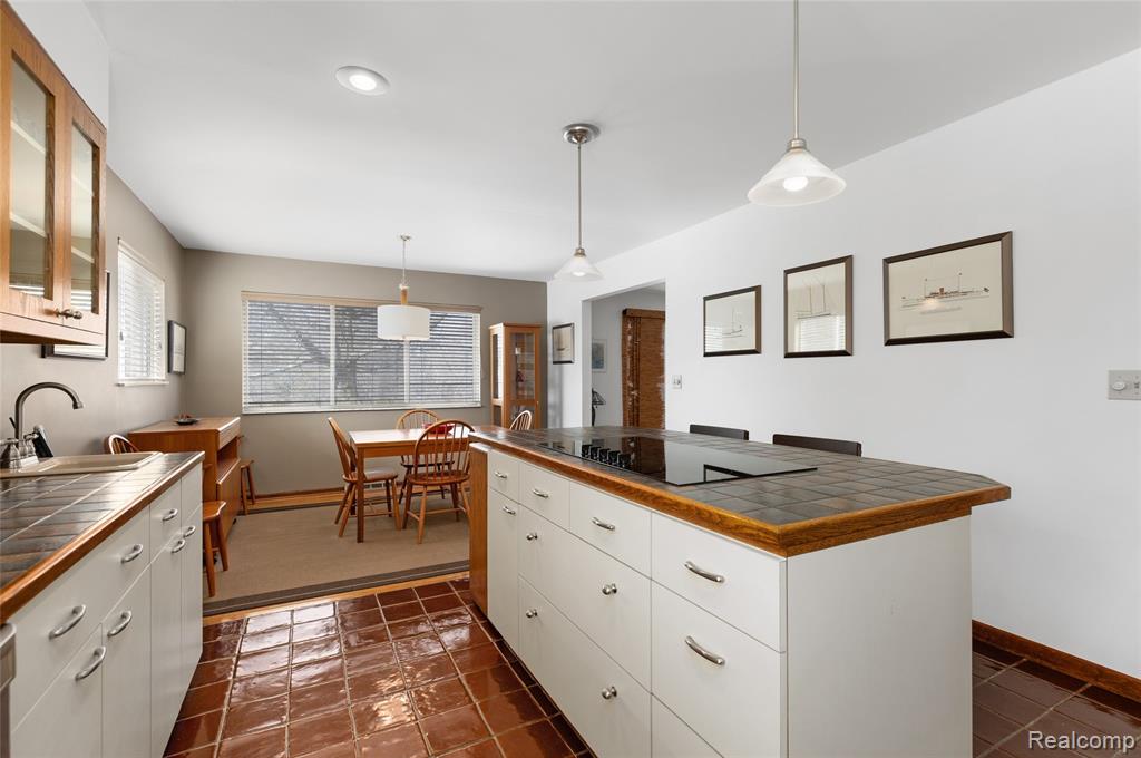 9801 Gibbs Road, Clarkston, MI 48348 — Photo 10