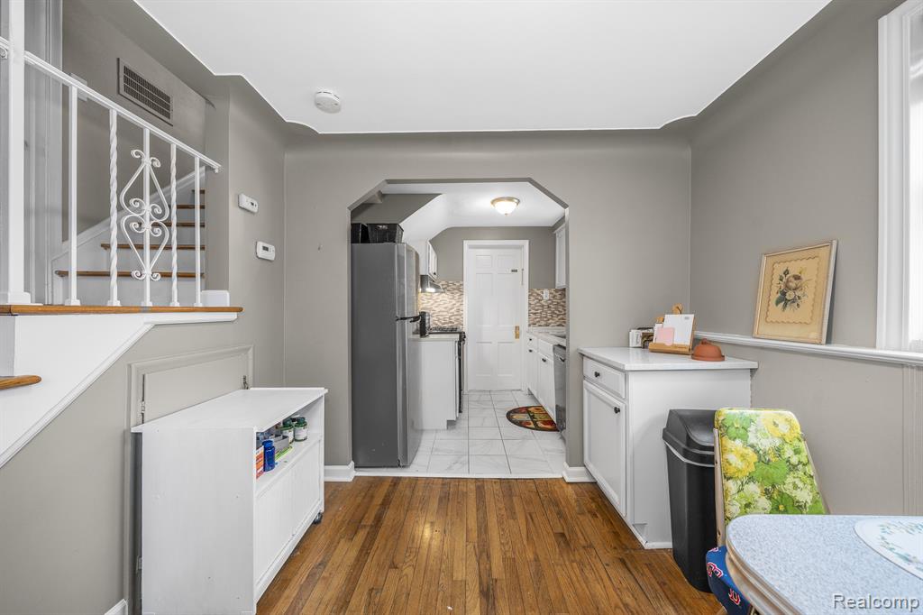 8107 Kaltz, Center Line, MI 48015 — Photo 6