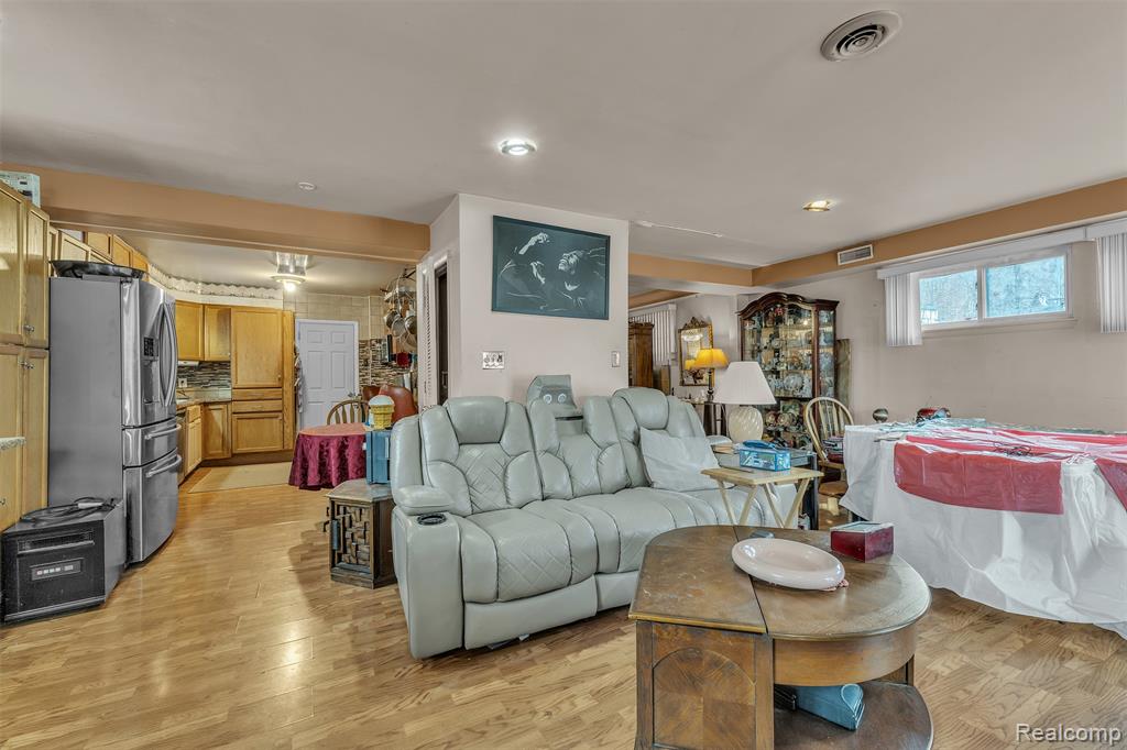 18944 Santa Barbara Drive, Detroit, MI 48221 — Photo 9