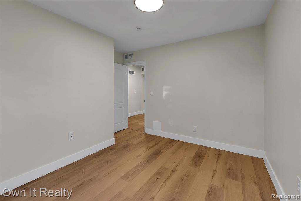 4316 Lakewood Street, Detroit, MI 48215 — Photo 9
