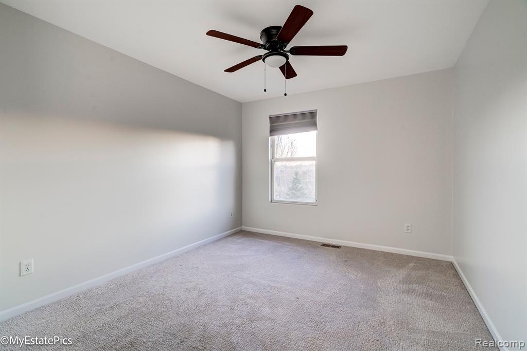 45101 BARTLETT Drive, Novi, MI — Photo 36