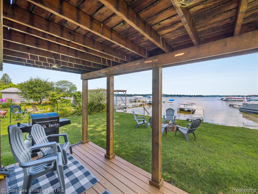 8980 Dexter Pinckney Road, Pinckney, MI 48169 — Photo 30