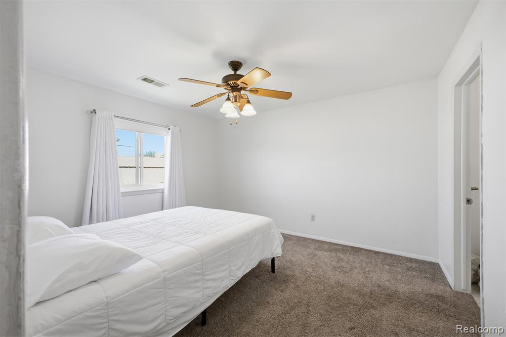 9921 Allen Pointe Drive, 4, Allen Park, MI 48101 — Photo 18