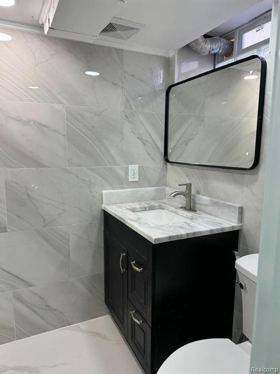 6630 NORBORNE Avenue, Dearborn Heights, MI 48127 — Photo 31