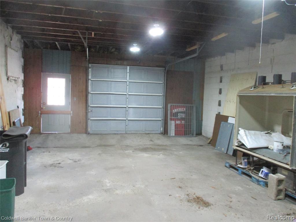 910 W Main Street, Owosso, MI 48867 — Photo 7