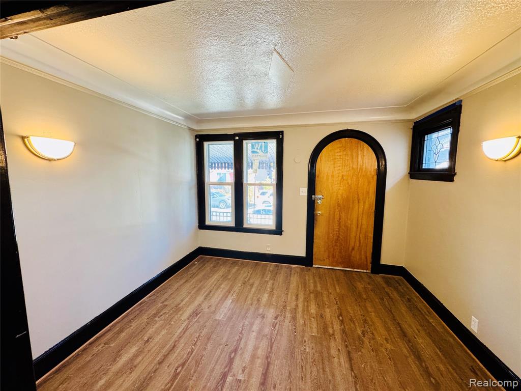 11667 Mitchell Street, Hamtramck, MI 48212 — Photo 4