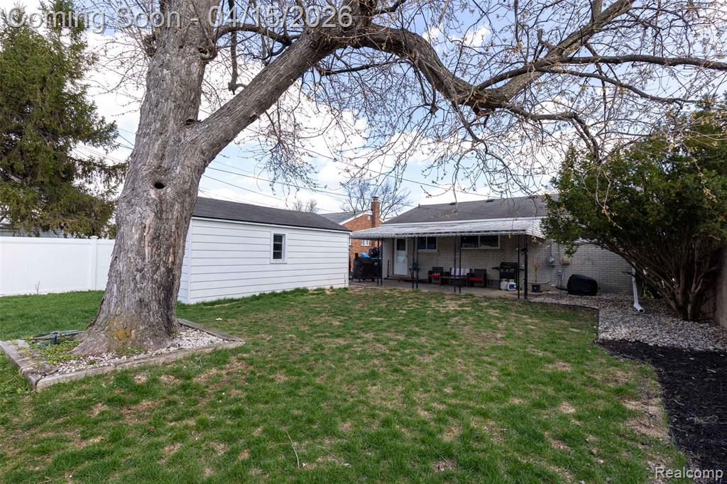 29361 Mark Avenue, Madison Heights, MI 48071 — Photo 28