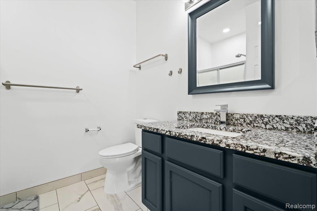 8105 AUTUMN WOODS Trail, Ypsilanti, MI 48198 — Photo 16