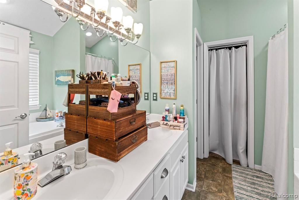 5189 CYPRESS Circle, Grand Blanc, MI 48439 — Photo 19