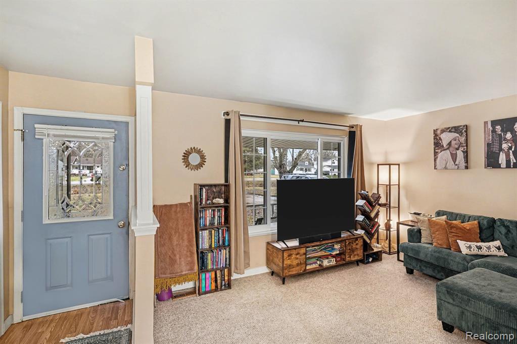 5429 Wakefield Road, Grand Blanc, MI 48439 — Photo 2