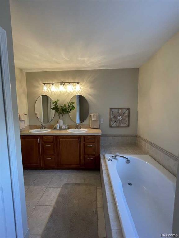 2815 SANDHILL Drive, Dexter, MI 48130 — Photo 18